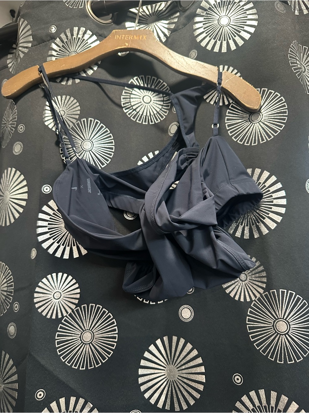 NIKE
X Jacquemus Bra
Like new - Picture 9 of 11